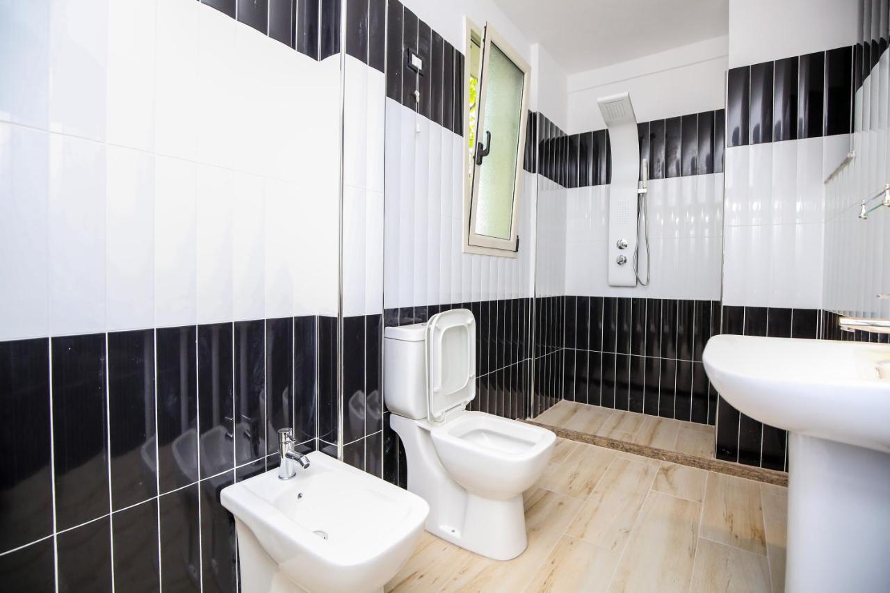 Hotel Vila Stefa Vlorë Buitenkant foto
