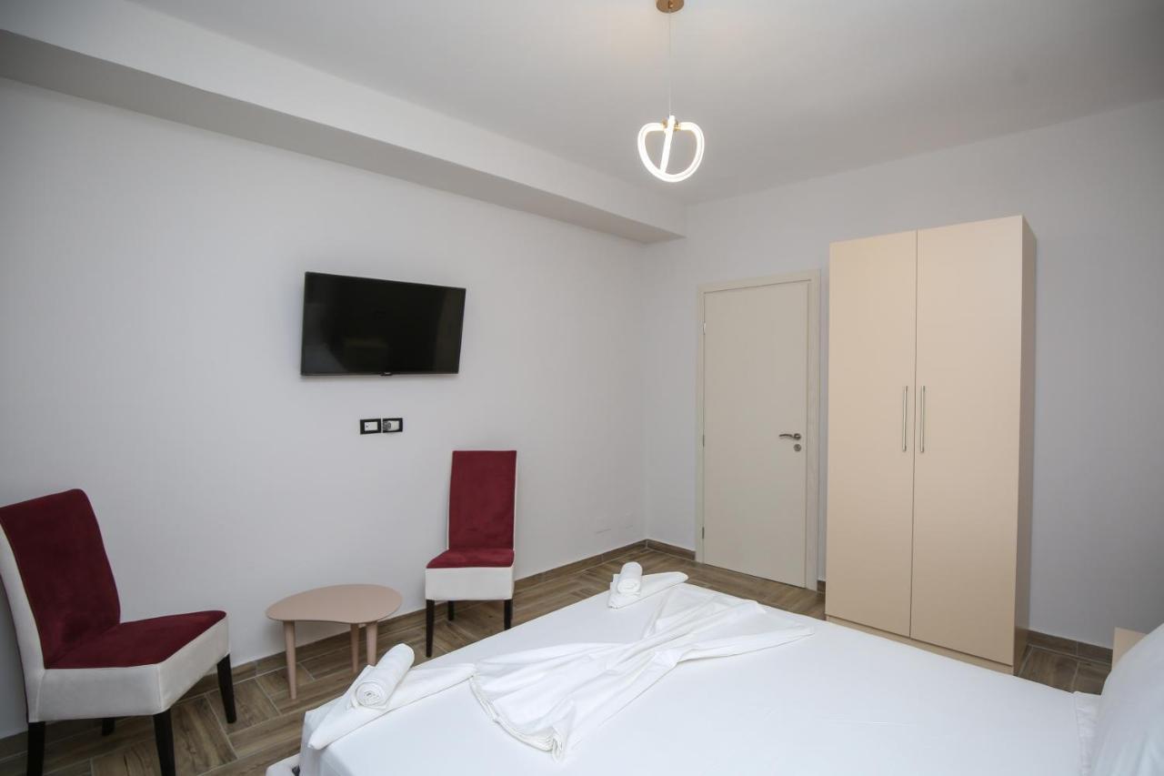 Hotel Vila Stefa Vlorë Buitenkant foto