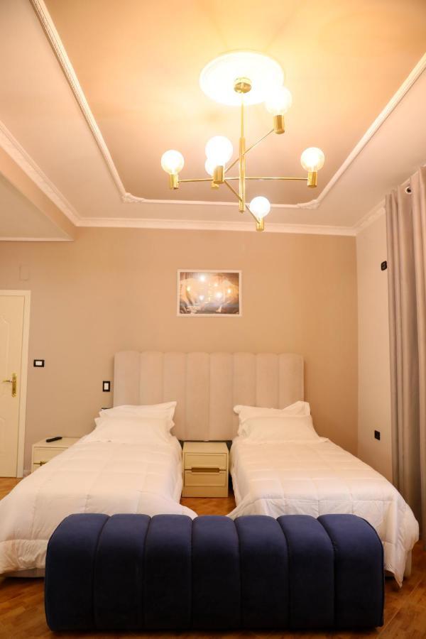 Hotel Vila Stefa Vlorë Buitenkant foto