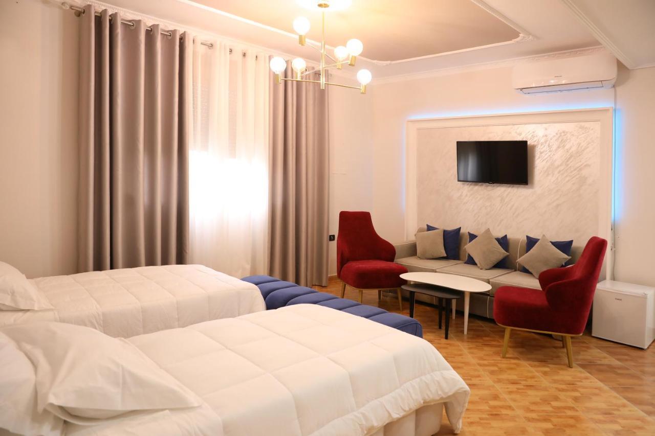 Hotel Vila Stefa Vlorë Buitenkant foto