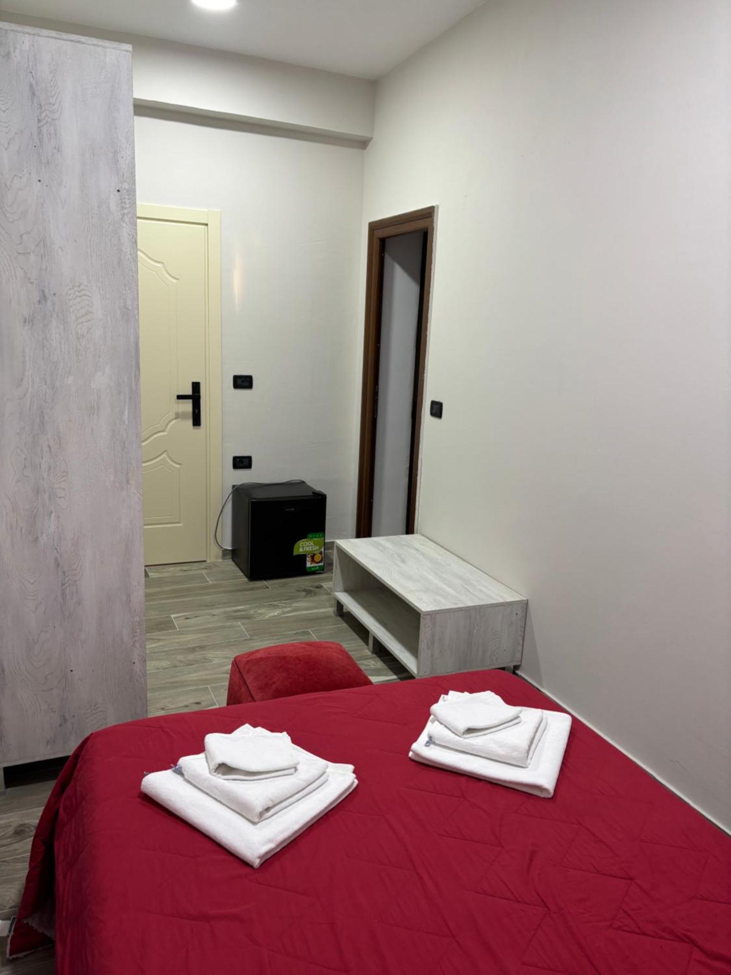 Hotel Vila Stefa Vlorë Buitenkant foto